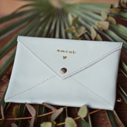 pochette-barnabe-bleue-01-2 pochette-barnabe-bleue-01-2
